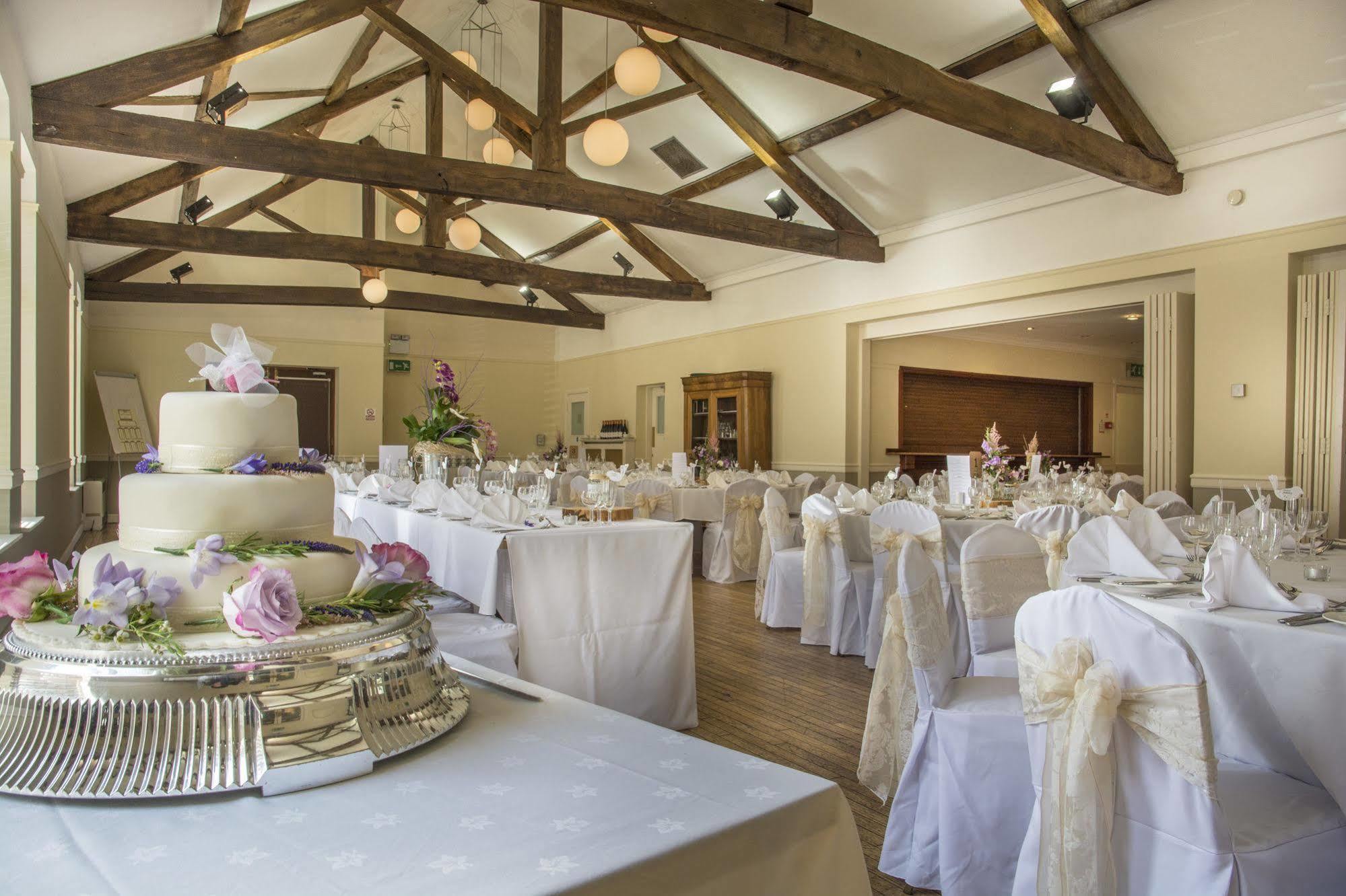 The Royal Oak Hotel, Welshpool, Mid Wales Extérieur photo